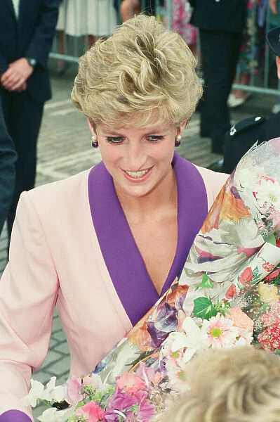 HRH The Princess of Wales, Princess Diana, visits Princess Diana visits Hull Branch