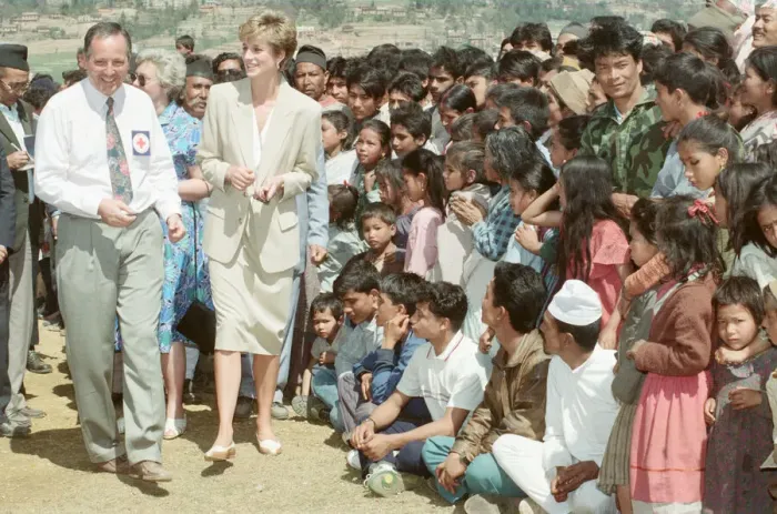 Framed Print : HRH The Princess of Wales, Princess Diana, in Nepal. The Princess visited Framed Print : HRH The Princess of Wales, Princess Diana, in Nepal. The Princess visited