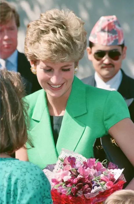 Framed Print : HRH The Princess of Wales, Princess Diana, in Nepal. The Princess visited