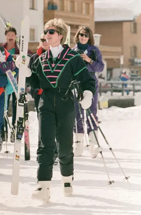 Framed Print : HRH The Princess of Wales, Princess Diana, on her skiing holiday at The Austrian Ski Framed Print : HRH The Princess of Wales, Princess Diana, on her skiing holiday at The Austrian Ski