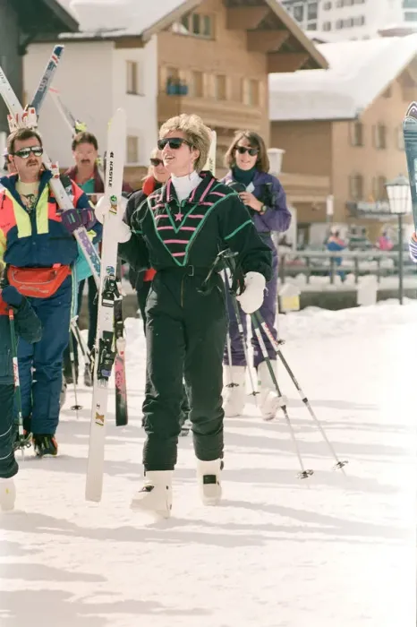 Framed Print : HRH The Princess of Wales, Princess Diana, on her skiing holiday at The Austrian Ski Framed Print : HRH The Princess of Wales, Princess Diana, on her skiing holiday at The Austrian Ski