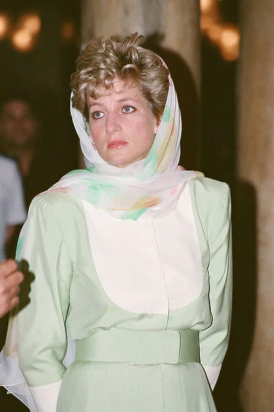HRH The Princess of Wales, Princess Diana, at the Alazhar Mosque, Cairo in Egypt