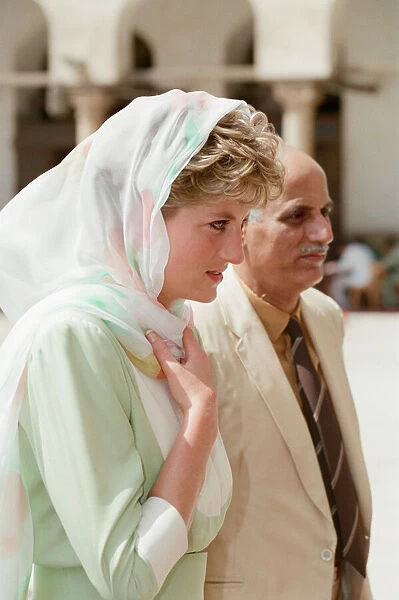HRH The Princess of Wales, Princess Diana, at the Alazhar Mosque, Cairo in Egypt