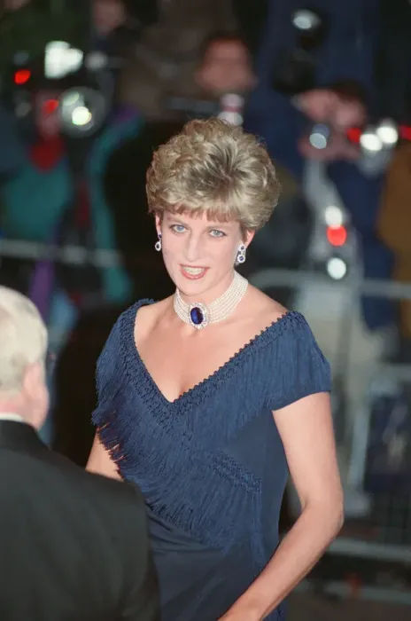 Framed Print : HRH The Princess of Wales, Princess Diana, arrives for the premiere of The Prince of Framed Print : HRH The Princess of Wales, Princess Diana, arrives for the premiere of The Prince of