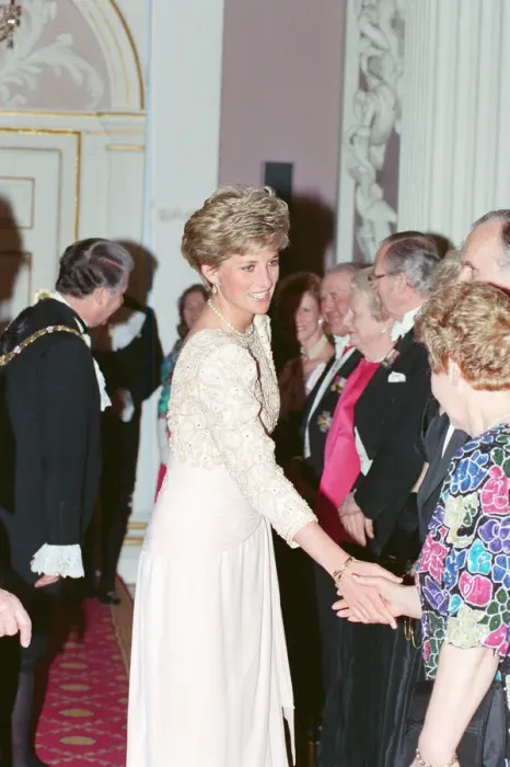 Framed Print : HRH The Princess of Wales, Princess Diana, attends Mansion House in London Framed Print : HRH The Princess of Wales, Princess Diana, attends Mansion House in London