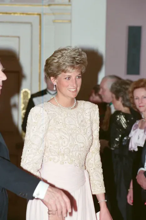 Framed Print : HRH The Princess of Wales, Princess Diana, attends Mansion House in London Framed Print : HRH The Princess of Wales, Princess Diana, attends Mansion House in London