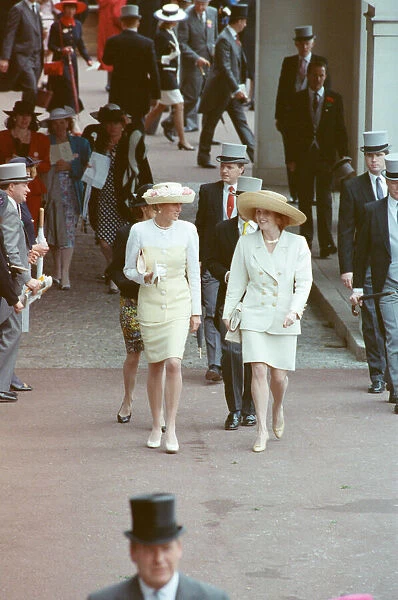 HRH The Princess of Wales, Princess Diana, (left) and The Duchess of York (right