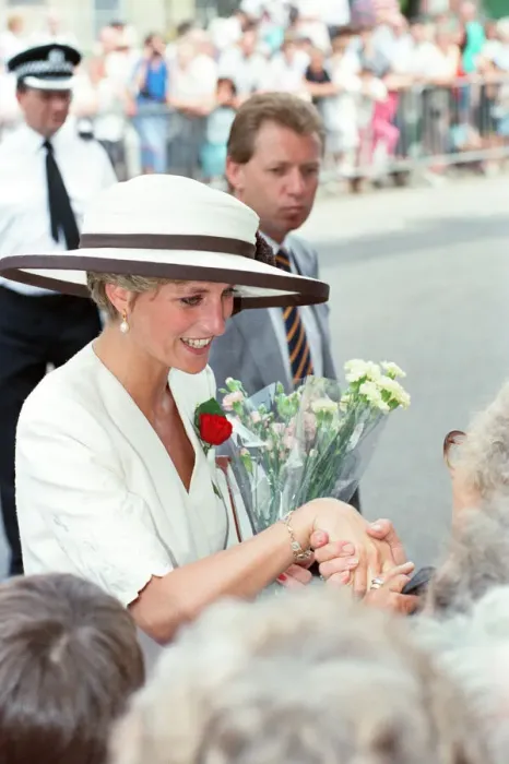 Framed Print : HRH The Princess of Wales, Princess Diana, at Portsmouth for a ceremony celebrating Framed Print : HRH The Princess of Wales, Princess Diana, at Portsmouth for a ceremony celebrating