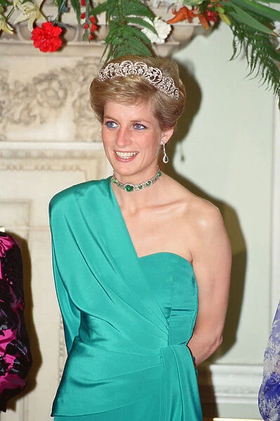 HRH The Princess of Wales, Princess Diana attends a banquet at Mansion House hosted by