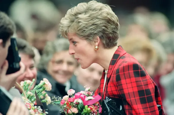 Framed Print : HRH The Princess of Wales, Princess Diana, dressed in tartan Framed Print : HRH The Princess of Wales, Princess Diana, dressed in tartan