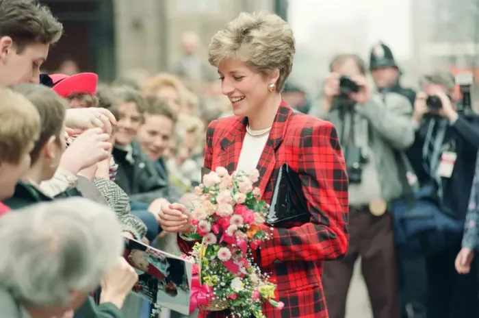 Framed Print : HRH The Princess of Wales, Princess Diana, dressed in tartan Framed Print : HRH The Princess of Wales, Princess Diana, dressed in tartan