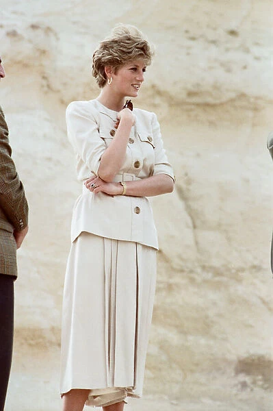 HRH The Princess of Wales, Princess Diana, in Egypt. Picture at the Pyramids