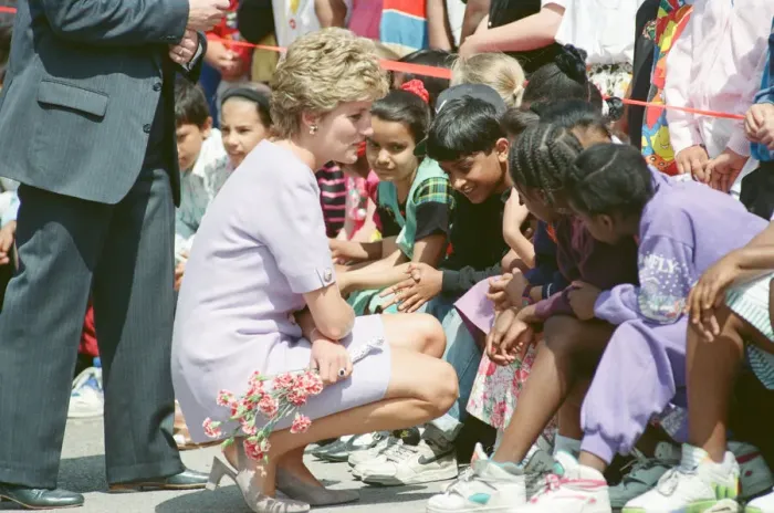 Framed Print : HRH The Princess of Wales, Princess Diana, meets the students