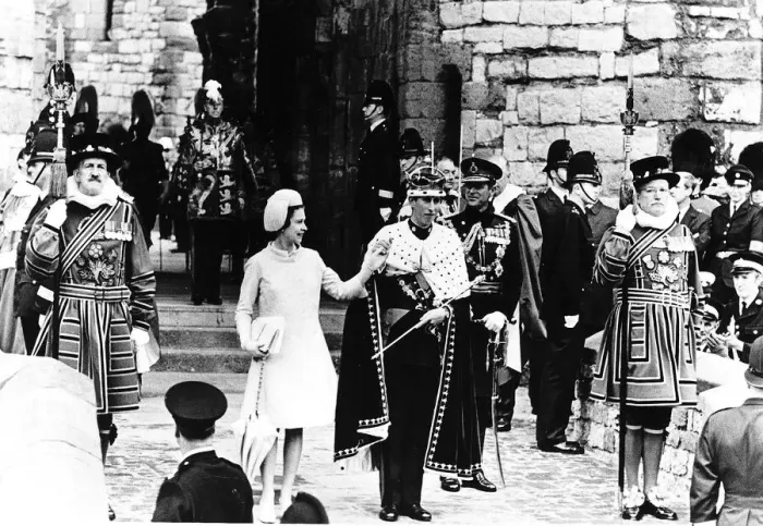 Framed Print : HRH Queen Elizabeth II with her eldest son Prince Charles at his Investiture