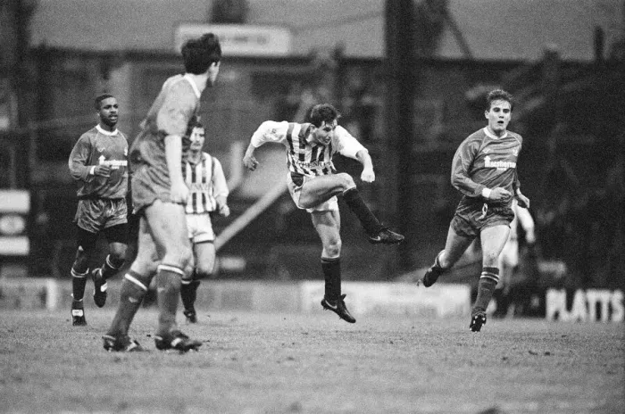 Framed Print : Huddersfield 2-1 Bury, Division 3 League match at Leeds Road, Saturday 22nd December 1990 Framed Print : Huddersfield 2-1 Bury, Division 3 League match at Leeds Road, Saturday 22nd December 1990