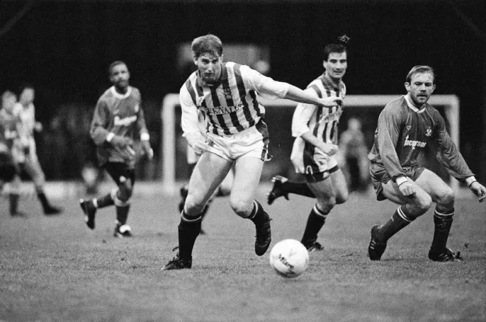 Framed Print : Huddersfield 2-1 Bury, Division 3 League match at Leeds Road, Saturday 22nd December 1990