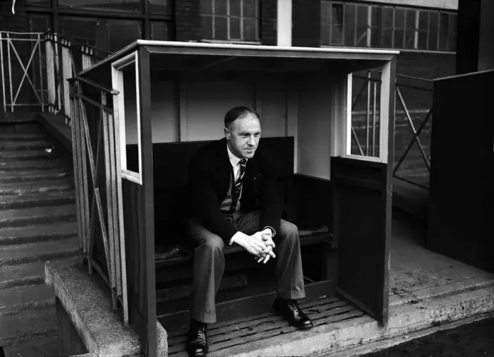 Framed Print : Huddersfield Town manager Bill Shankly during a training session at the clubs ground Framed Print : Huddersfield Town manager Bill Shankly during a training session at the clubs ground
