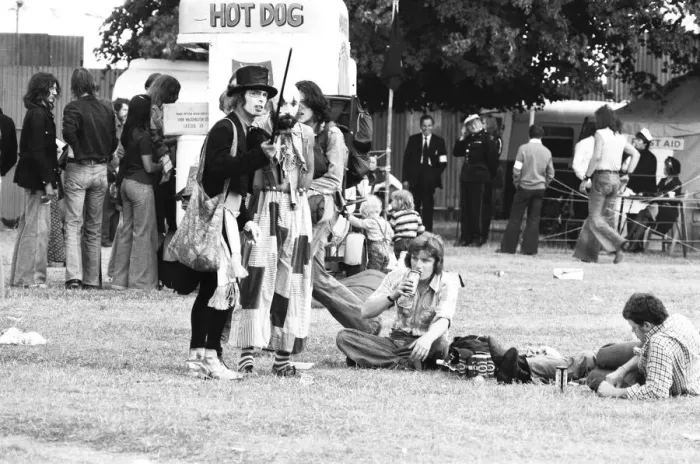 Framed Print : Hugh crowds gather to watch the Rolling Stones in concert at Knebworth House