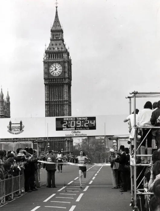 Framed Print : HUGH JONES CROSSES THE FINISH LINE TO WIN THE LONDON MARATHON - 9TH MAY 1982