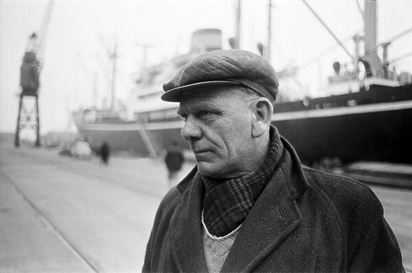 Hull Docks feature, Harry Spavin docker and Union leader. 11th February 1966