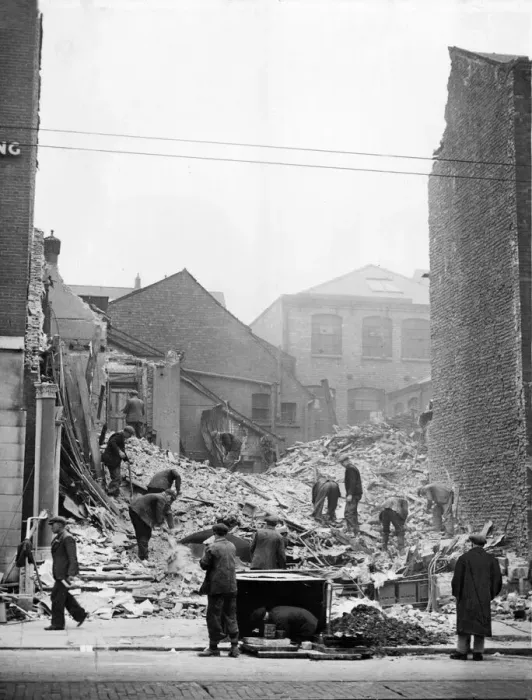 Framed Print : Hull, Yorkshire, during The Blitz. Picture shows George Street, Hull Framed Print : Hull, Yorkshire, during The Blitz. Picture shows George Street, Hull