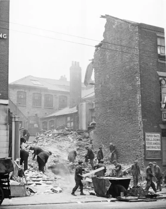 Framed Print : Hull, Yorkshire, during The Blitz. Picture shows George Street, Hull