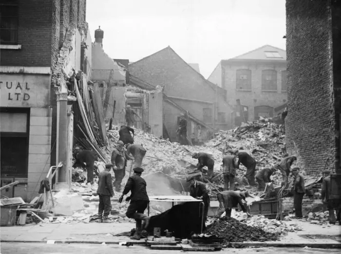 Framed Print : Hull, Yorkshire, during The Blitz. Picture shows George Street, Hull Framed Print : Hull, Yorkshire, during The Blitz. Picture shows George Street, Hull