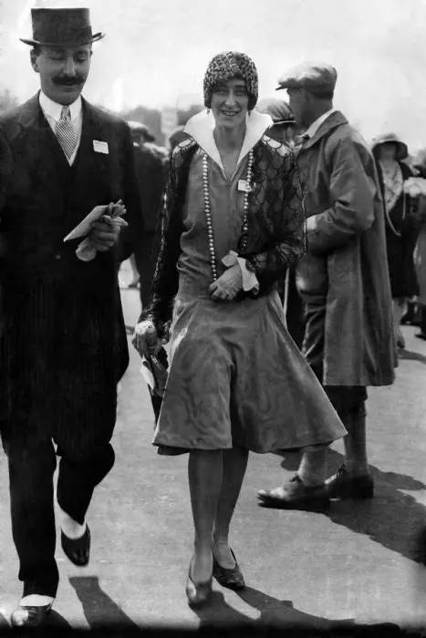 Framed Print : Husband and wife attending Royal Ascot. June 1928 P008629