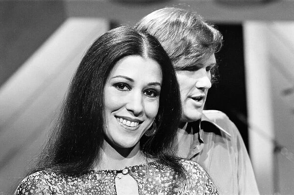 Husband and wife musicians Kris Kristofferson and Rita Coolidge filming at the BBC in