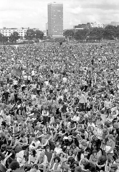 Hyde Park Pop Festival. July 1970 70-6854-013