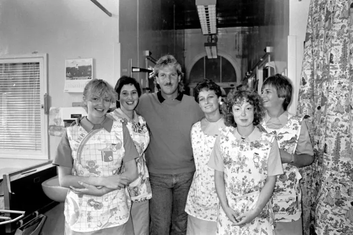 Framed Print : Ian Botham hands over a cheque for £15, 000, raised by readers of the Sunday Sun Framed Print : Ian Botham hands over a cheque for £15, 000, raised by readers of the Sunday Sun