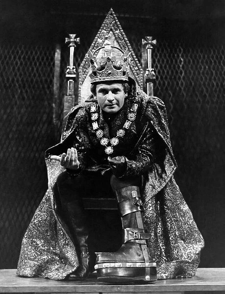 Ian Holm as Richard III in the Royal Shakespeare Companys