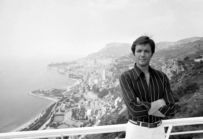 Framed Print : Ian Ogilvy as Simon Templar The Saint seen here on location in the South of France