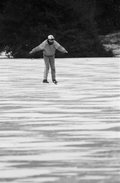Framed Print : Ice Skating on frozen lake, Sutton Park, Birmingham, England, 17th February 1986 Framed Print : Ice Skating on frozen lake, Sutton Park, Birmingham, England, 17th February 1986