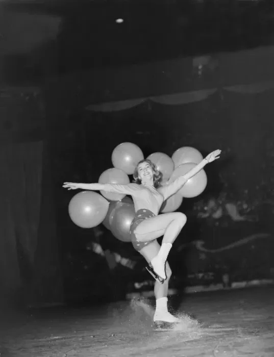 Framed Print : Ice Skating - Shirley Burke DM 3  /  3  /  1952 C1059  /  1