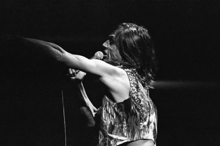 Framed Print : Iggy Pop (USA singer) performing at The Reading Rock Festival, Little Johns Farm Framed Print : Iggy Pop (USA singer) performing at The Reading Rock Festival, Little Johns Farm