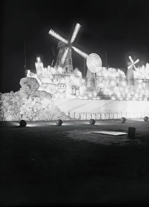 Framed Print : Illuminations at Morecombe Lancs 1950 Windmill Land Framed Print : Illuminations at Morecombe Lancs 1950 Windmill Land