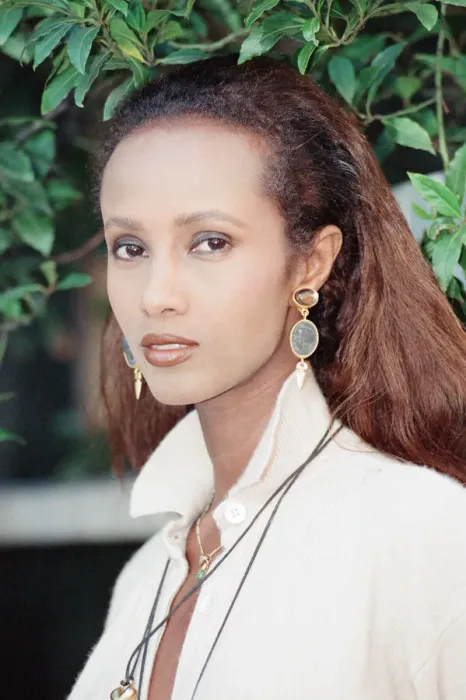 Framed Print : Iman, fashion model and actress, pictured in London, Wednesday 25th October 1989 Framed Print : Iman, fashion model and actress, pictured in London, Wednesday 25th October 1989