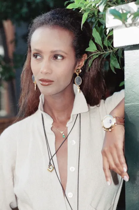 Framed Print : Iman, fashion model and actress, pictured in London, Wednesday 25th October 1989 Framed Print : Iman, fashion model and actress, pictured in London, Wednesday 25th October 1989