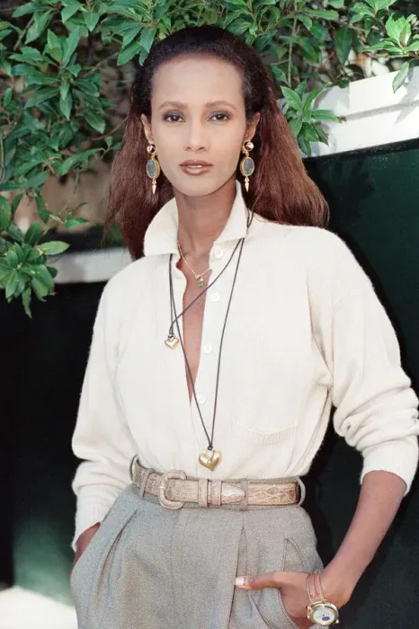 Framed Print : Iman, fashion model and actress, pictured in London, Wednesday 25th October 1989 Framed Print : Iman, fashion model and actress, pictured in London, Wednesday 25th October 1989