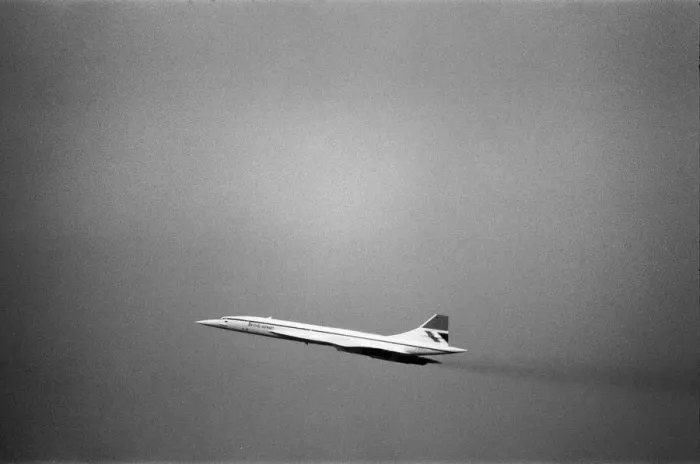 Framed Print : Inaugural commercial flights of the supersonic airliner Concorde on 21st January 1976 Framed Print : Inaugural commercial flights of the supersonic airliner Concorde on 21st January 1976
