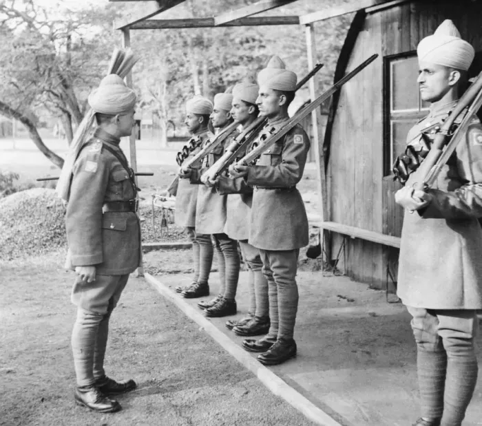 Framed Print : Indian muleteers at a Western Command camp during the Second World War. Circa 1940s