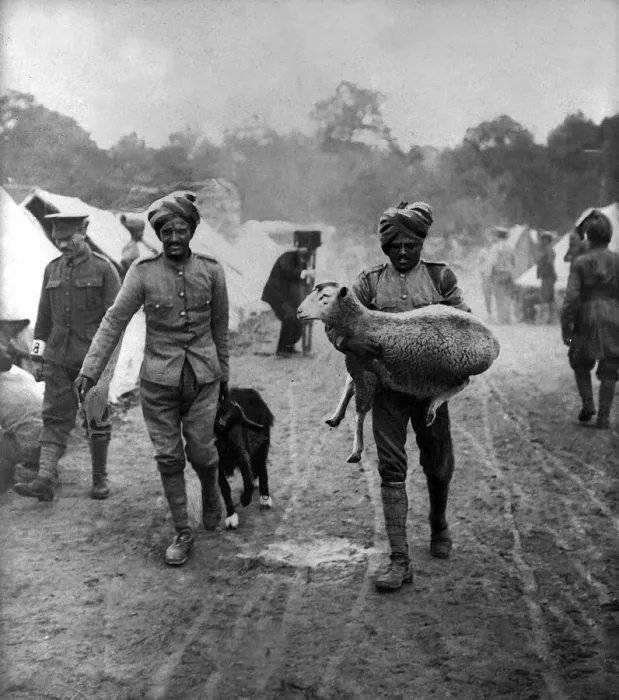 Framed Print : Indian soldiers bring a takeaway into camp. Britain utilised troops from all over Framed Print : Indian soldiers bring a takeaway into camp. Britain utilised troops from all over