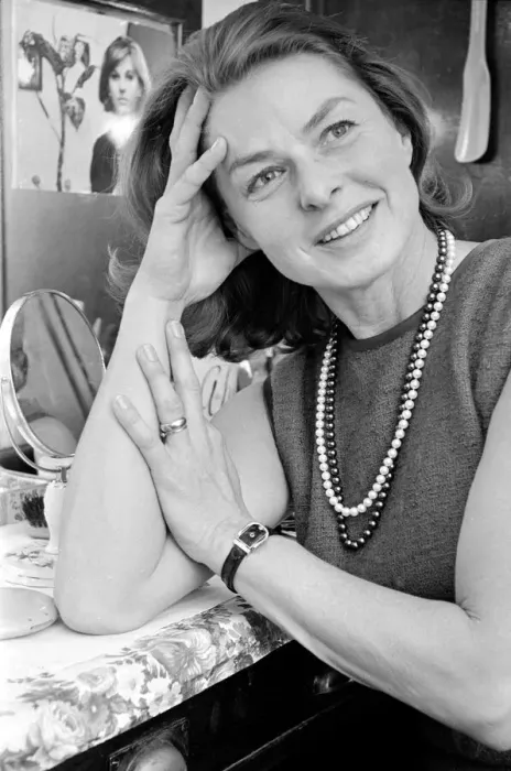 Framed Print : Ingrid Bergman September 1965