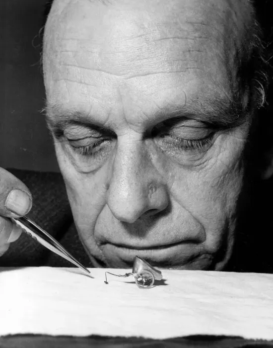 Framed Print : Insects Fleas Flea Circus. Professor Leonard Tomlin training one of his fleas to