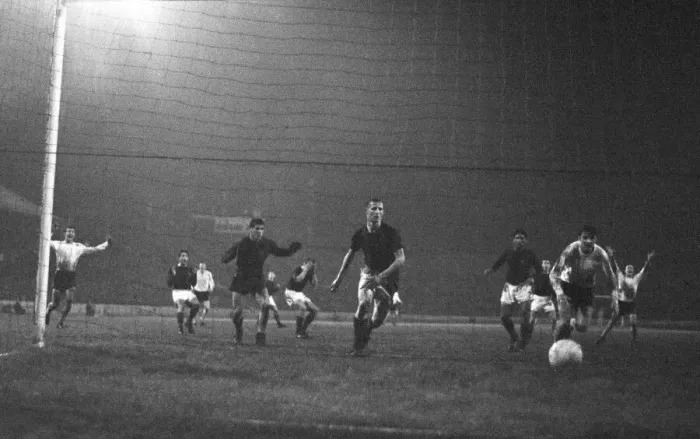 Framed Print : Inter Cities Fairs Cup Semi Final Second Leg match at Stamford Bridge