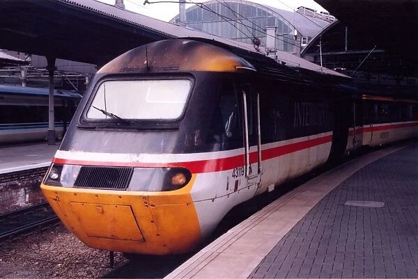The Inter-City 125 standing at the Central Station, Newcastle on 1st July 1995