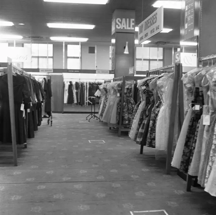 Framed Print : Interior of the Co-Op shop on Oxford Street, London, 6th January 1962 Framed Print : Interior of the Co-Op shop on Oxford Street, London, 6th January 1962