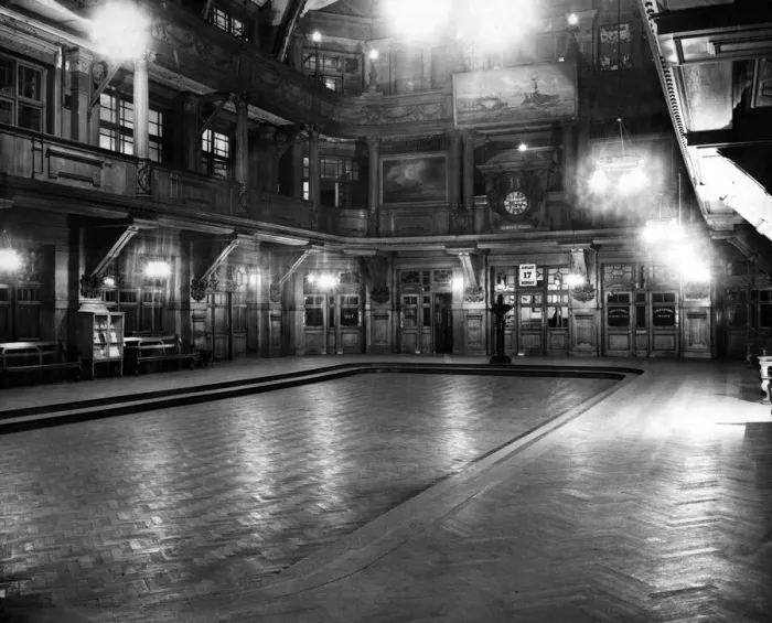 Framed Print : The interior of the Coal and Shipping Exchange building, Dock, Cardiff. 17th January 1955 Framed Print : The interior of the Coal and Shipping Exchange building, Dock, Cardiff. 17th January 1955