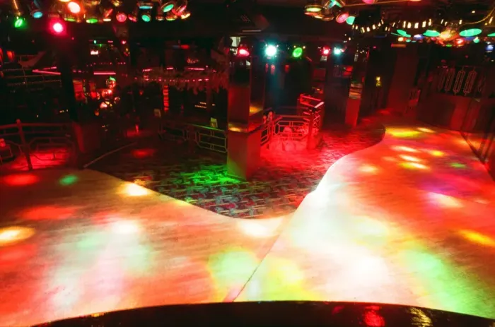 Framed Print : Interior of Pagoda Park nightclub in Smallbrook Queensway, Birmingham. 26th November 1992 Framed Print : Interior of Pagoda Park nightclub in Smallbrook Queensway, Birmingham. 26th November 1992